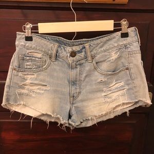 American Eagle Distressed Denim Shorts Sz 6